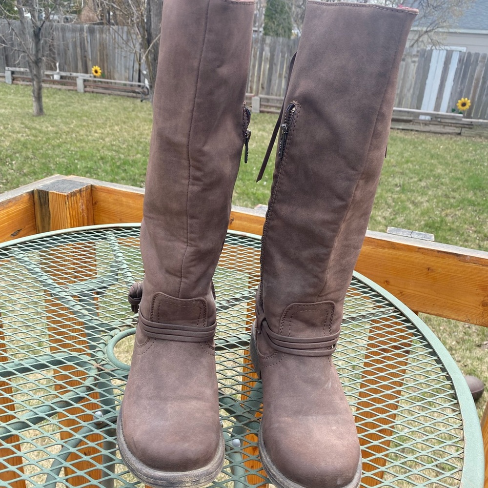 Brown Knee-High Women's Boots